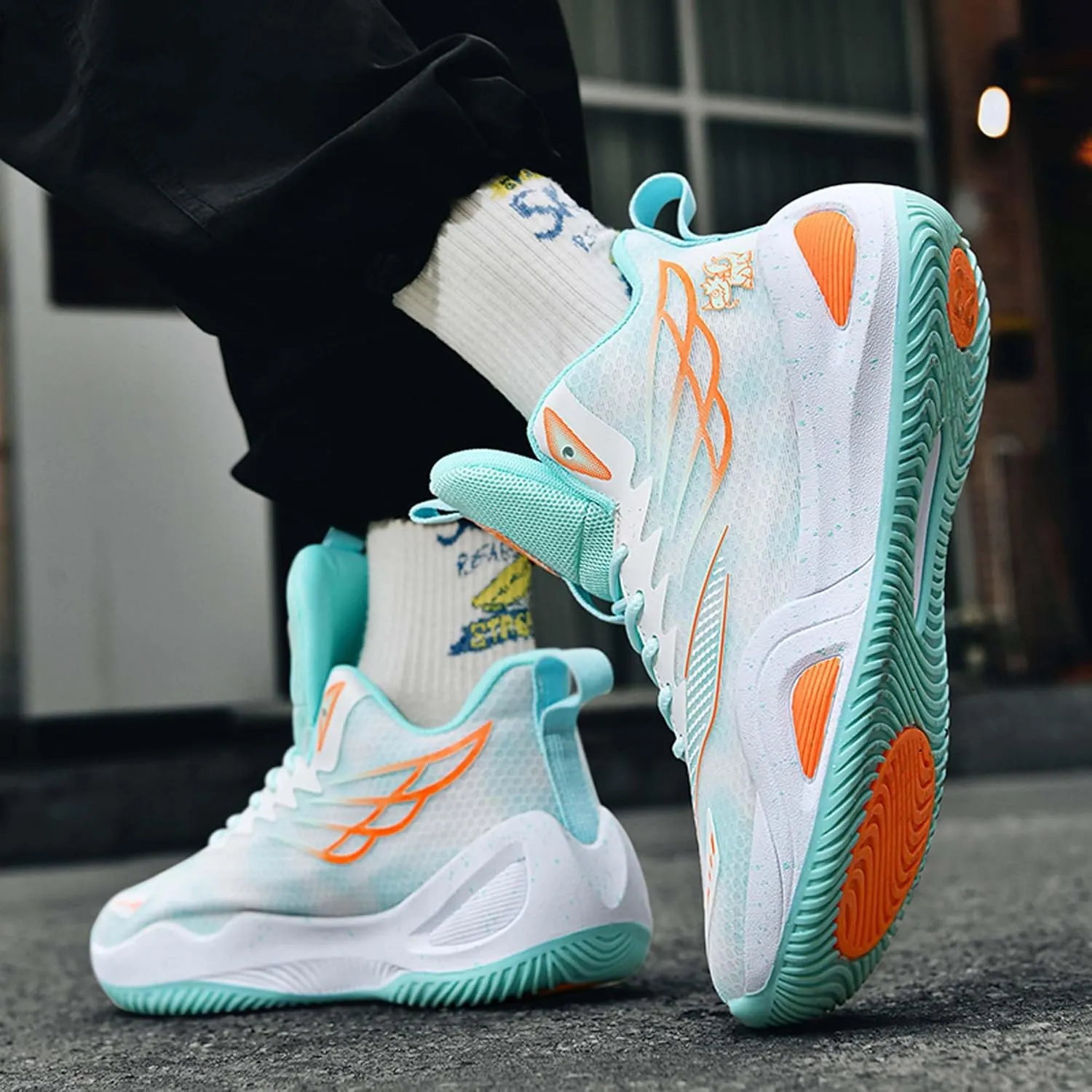 Mens Womens Couples Lace Up Mid Top Casual Sneakers Rubber Sole Non Slip Basketball Sneakers Comfortable and Breathable Running ShoesWear Resistant and Durable Fitness Training Shoes Walking Shoes