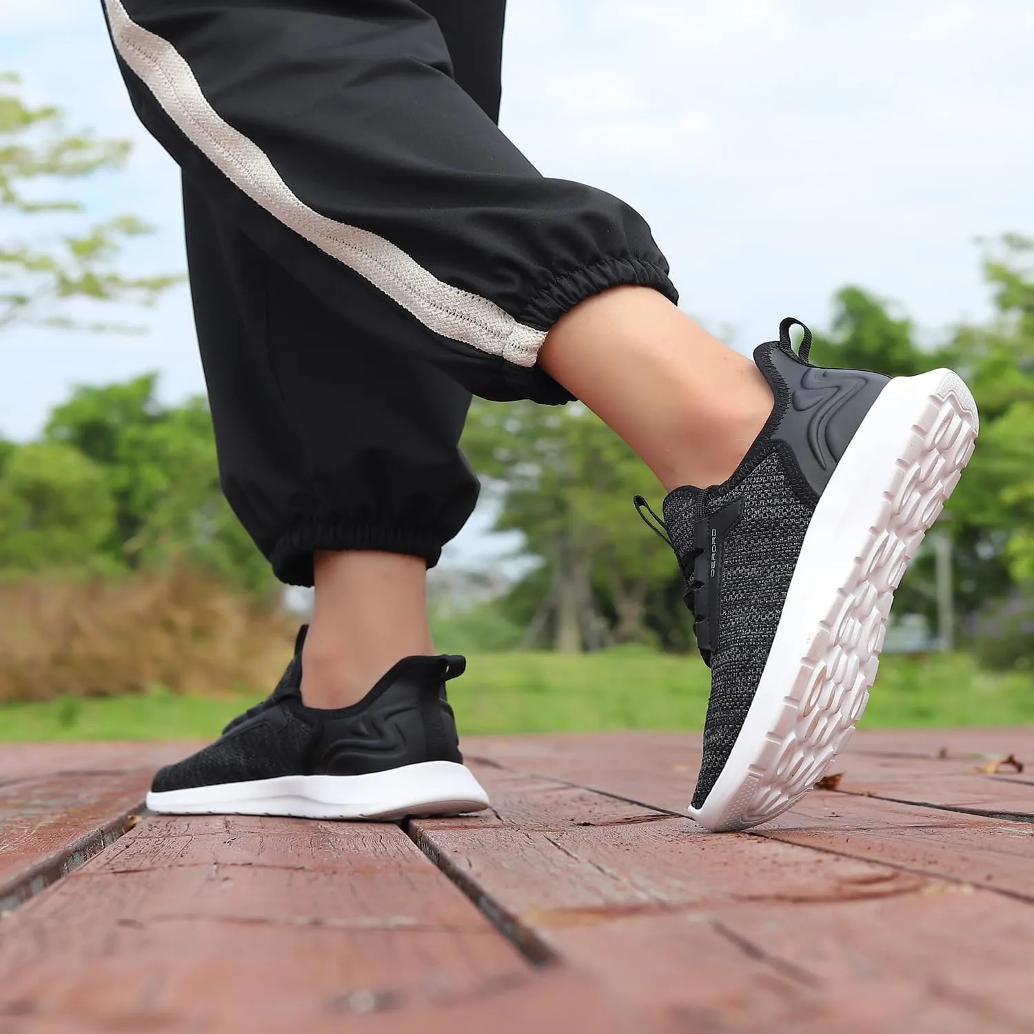 Women??s Walking Running Shoes Slip on Lightweight Casual Sneakers